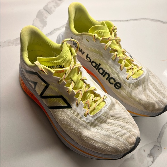 New Balance Fuel Cell Supercomp V2 - Picture 1 of 9